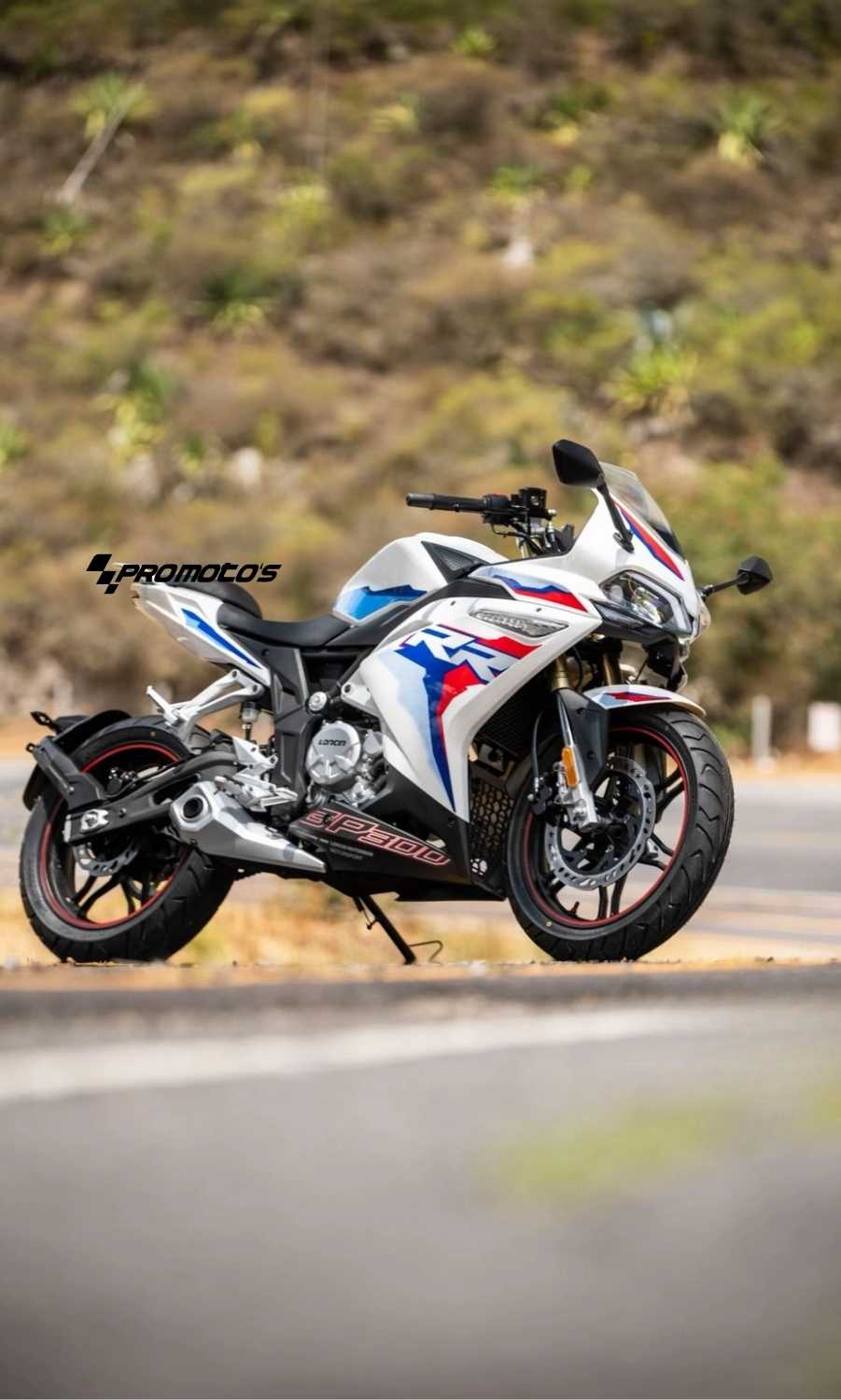 Motocicleta Loncin GP 300 RR color blanco disponible en Pro Motos Ambato